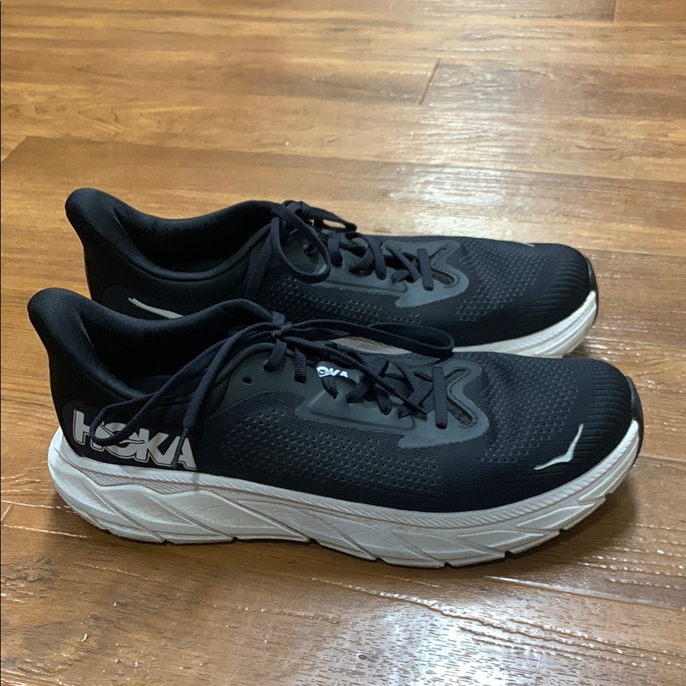 Hoka Arahi 7 Running Shoes